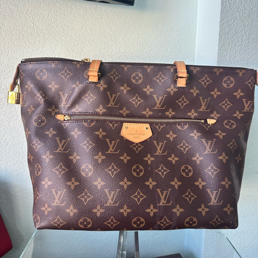 Louis Vuitton Iena Tote Monogram Canvas MM